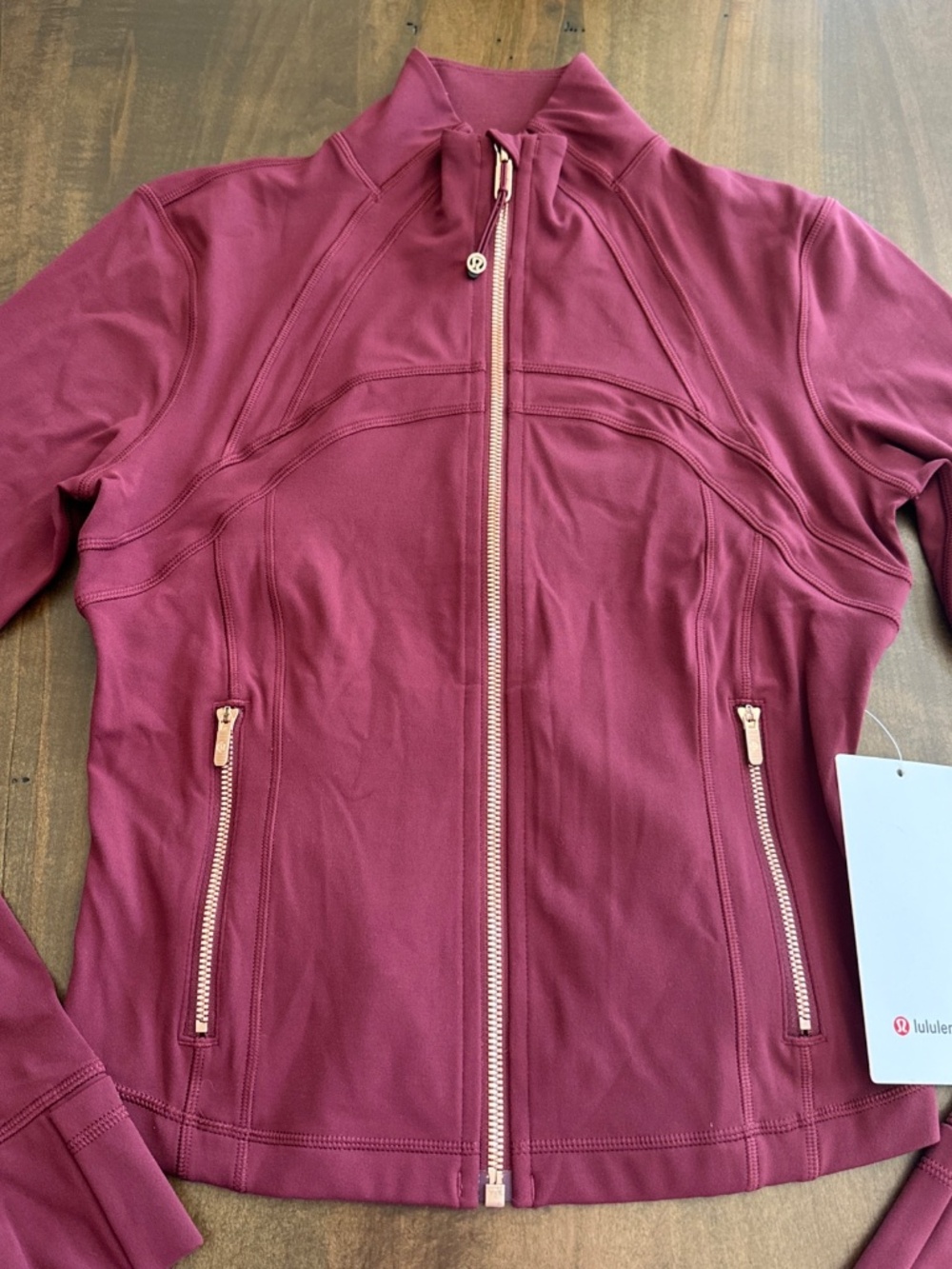LULULEMON DEFINE CROPPED JACKET NULU BURGUNDY BAY/ROSE GOLD SZ 8 NEW - Picture 3 of 6